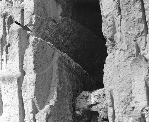 Etruscan cuniculus near Via Tiberina (detail).